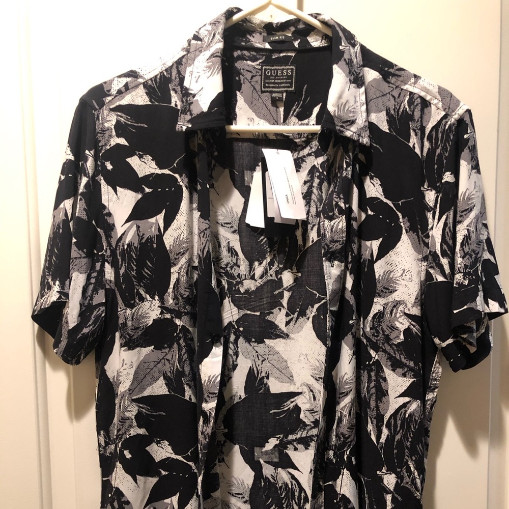 Guess Men’s summer shirt brand new with tag